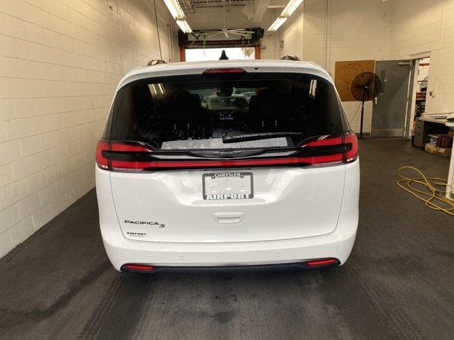 new 2024 Chrysler Pacifica car, priced at $36,718