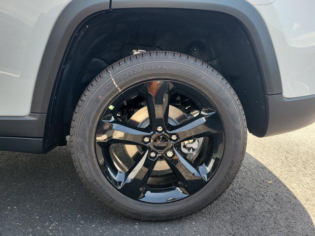new 2025 Jeep Grand Cherokee car, priced at $38,618
