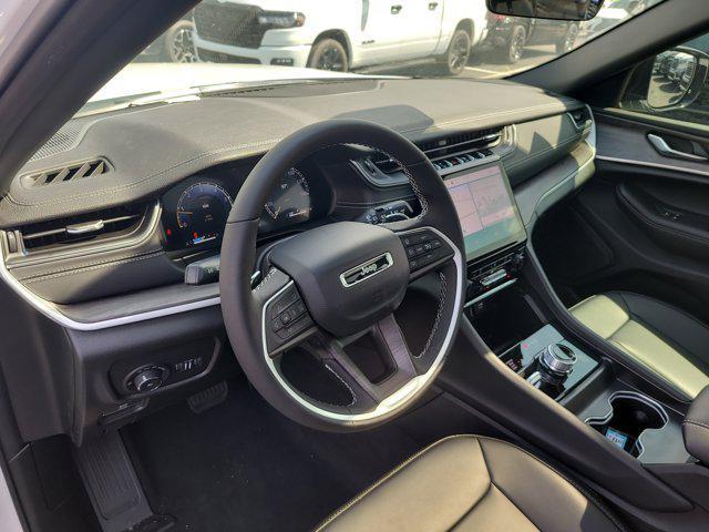 new 2025 Jeep Grand Cherokee car, priced at $38,618