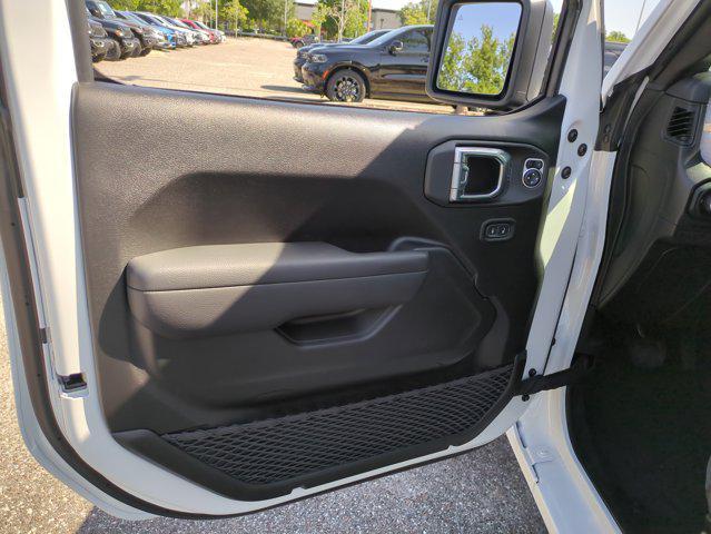 new 2025 Jeep Gladiator car, priced at $39,251