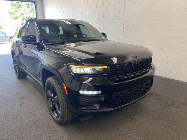 new 2024 Jeep Grand Cherokee car, priced at $47,099