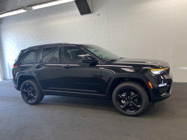 new 2024 Jeep Grand Cherokee car, priced at $47,099