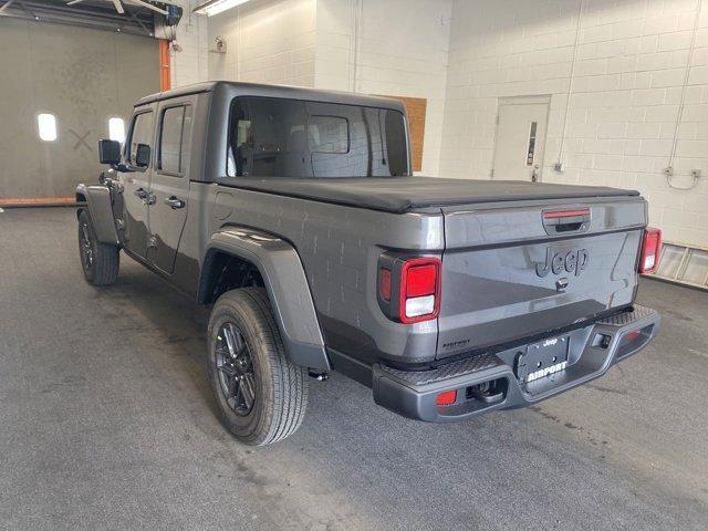 new 2024 Jeep Gladiator car, priced at $39,937