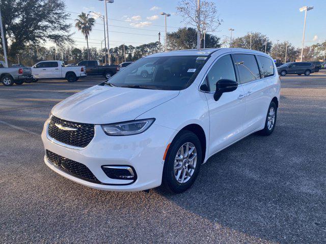 new 2025 Chrysler Pacifica car, priced at $36,955