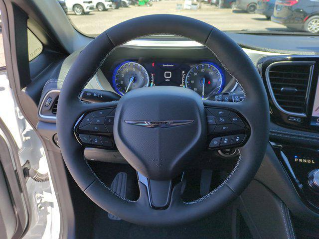 new 2025 Chrysler Pacifica car, priced at $42,108