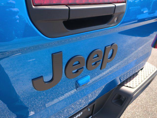 new 2025 Jeep Gladiator car, priced at $38,274