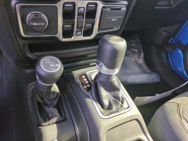 new 2025 Jeep Gladiator car, priced at $38,274