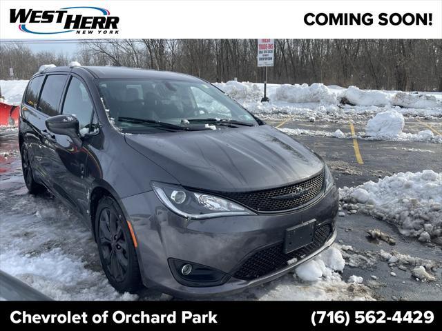 used 2020 Chrysler Pacifica car, priced at $20,976