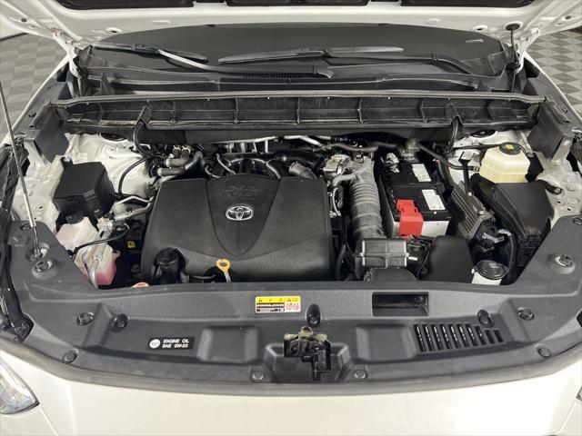 used 2022 Toyota Highlander car, priced at $38,934