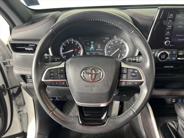 used 2022 Toyota Highlander car, priced at $38,934