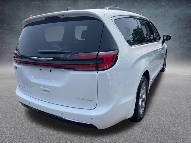 used 2023 Chrysler Pacifica car, priced at $27,690
