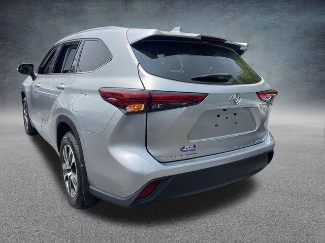 used 2020 Toyota Highlander car, priced at $28,690