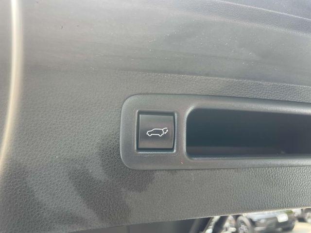 used 2020 Toyota Highlander car, priced at $28,690