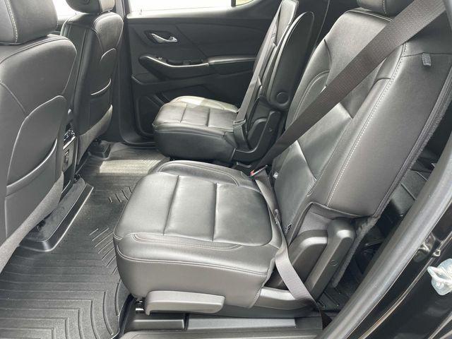 used 2022 Chevrolet Traverse car, priced at $29,990