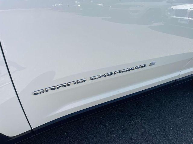 used 2022 Jeep Grand Cherokee car, priced at $33,790