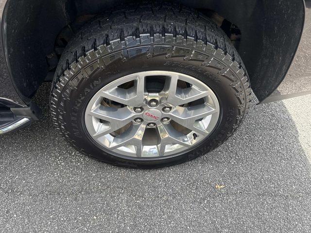 used 2019 GMC Yukon car, priced at $26,940