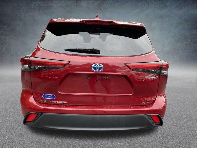 used 2020 Toyota Highlander Hybrid car, priced at $33,820
