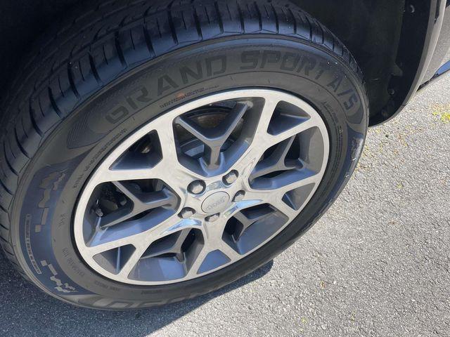 used 2021 Jeep Grand Cherokee car, priced at $27,990