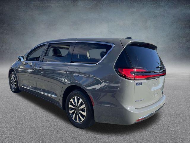 used 2022 Chrysler Pacifica Hybrid car, priced at $27,990