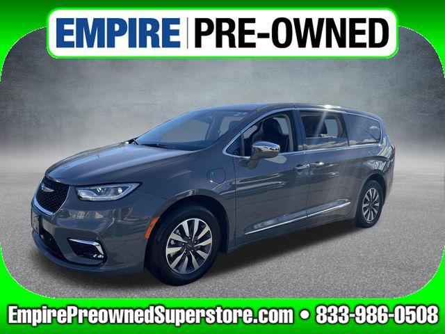 used 2022 Chrysler Pacifica Hybrid car, priced at $27,990