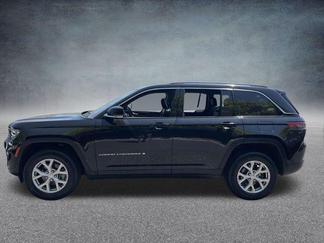 used 2022 Jeep Grand Cherokee car, priced at $32,990