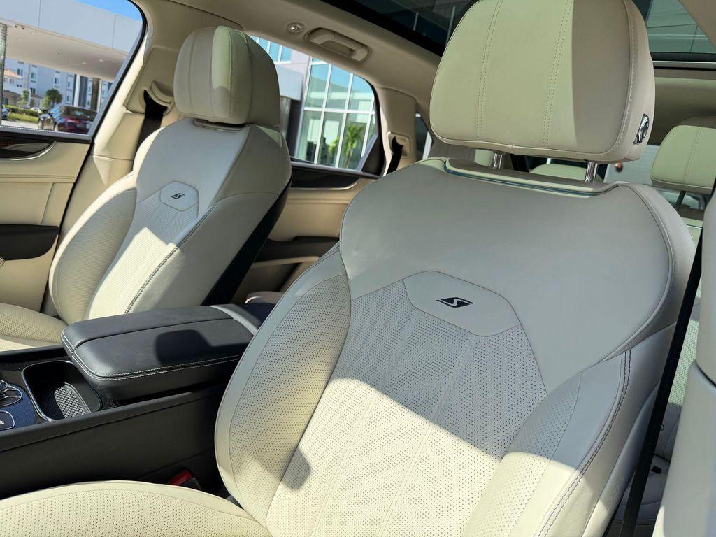 used 2024 Bentley Bentayga car, priced at $239,000