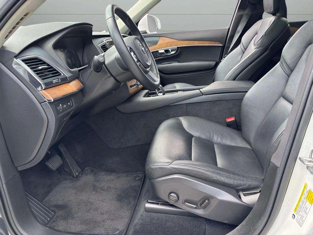 used 2022 Volvo XC90 Recharge Plug-In Hybrid car, priced at $43,000