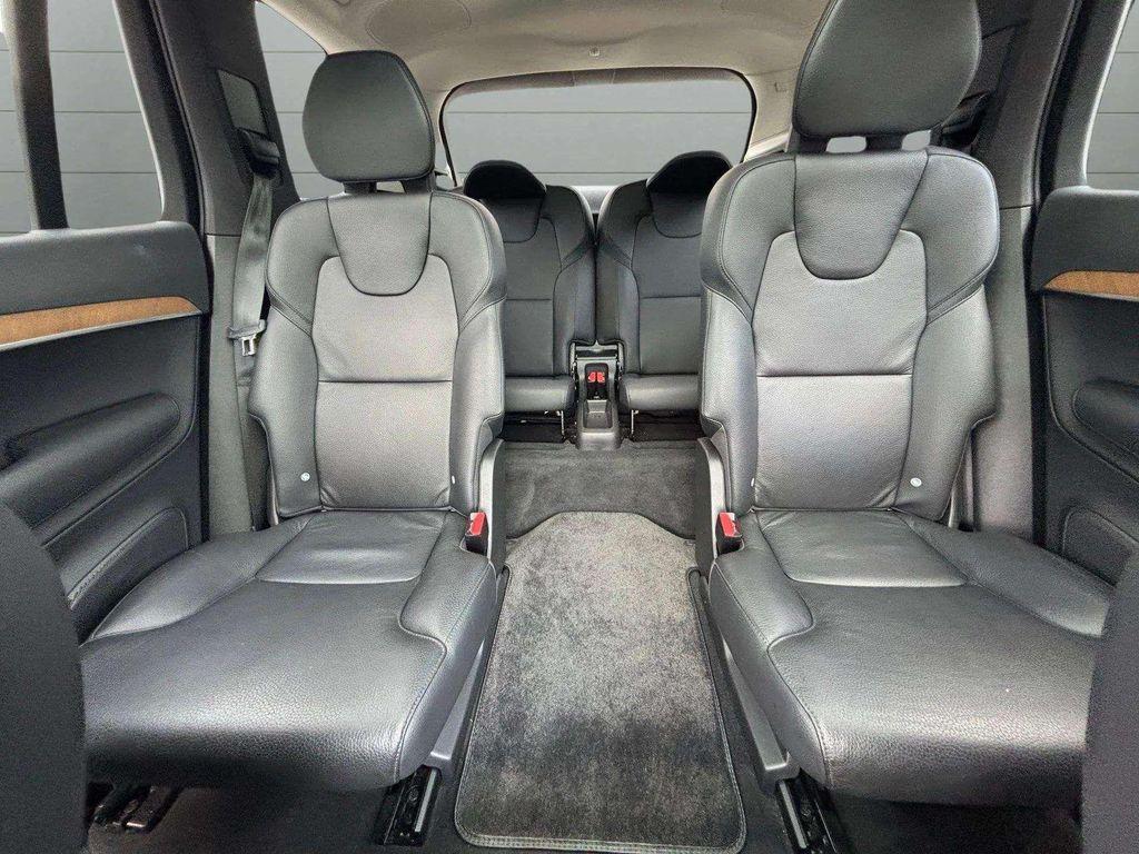 used 2022 Volvo XC90 Recharge Plug-In Hybrid car, priced at $43,000