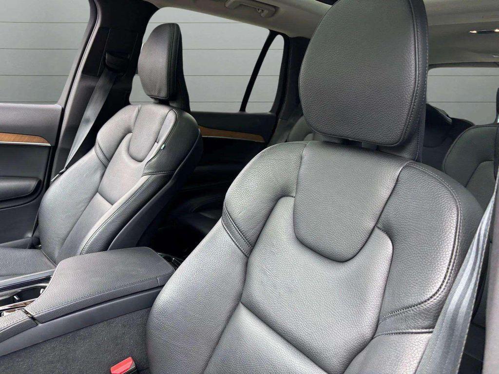 used 2022 Volvo XC90 Recharge Plug-In Hybrid car, priced at $43,000