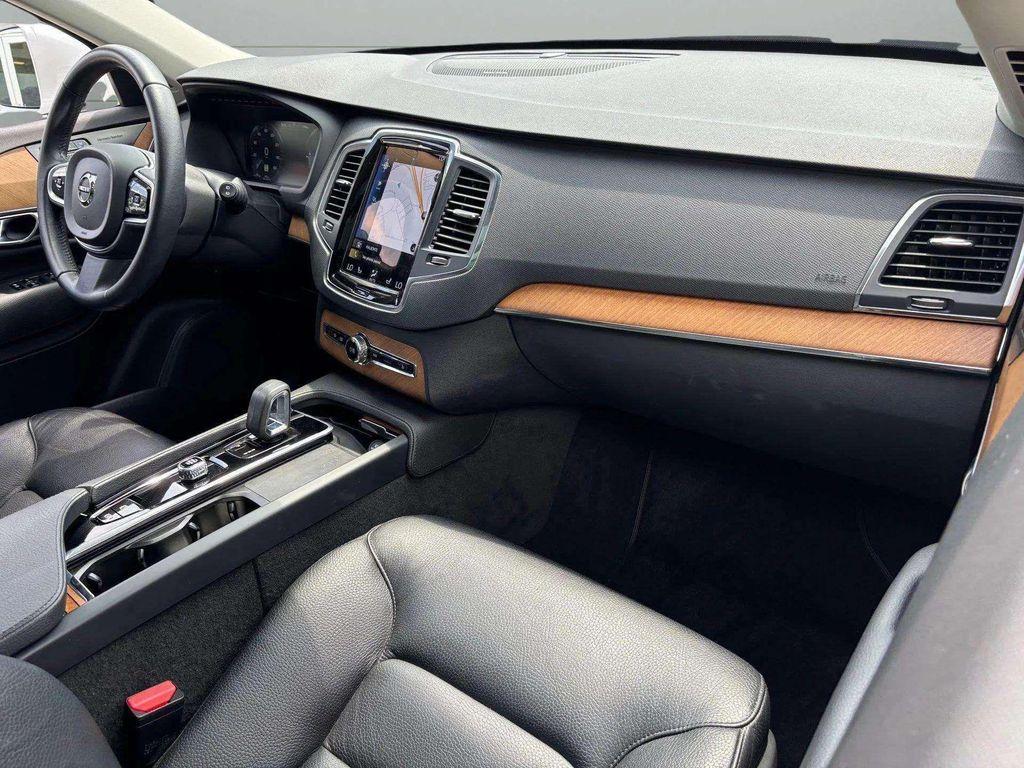 used 2022 Volvo XC90 Recharge Plug-In Hybrid car, priced at $43,000