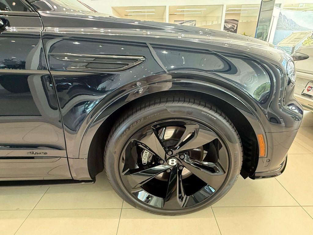 used 2024 Bentley Bentayga car, priced at $299,000