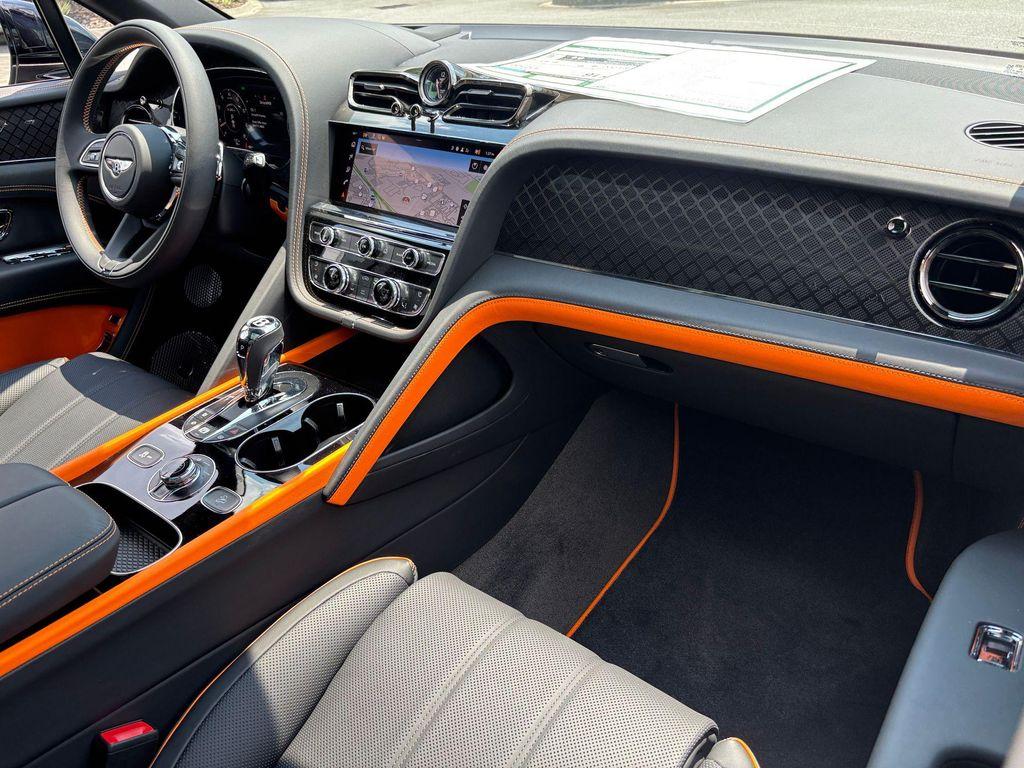 new 2025 Bentley Bentayga car, priced at $295,140