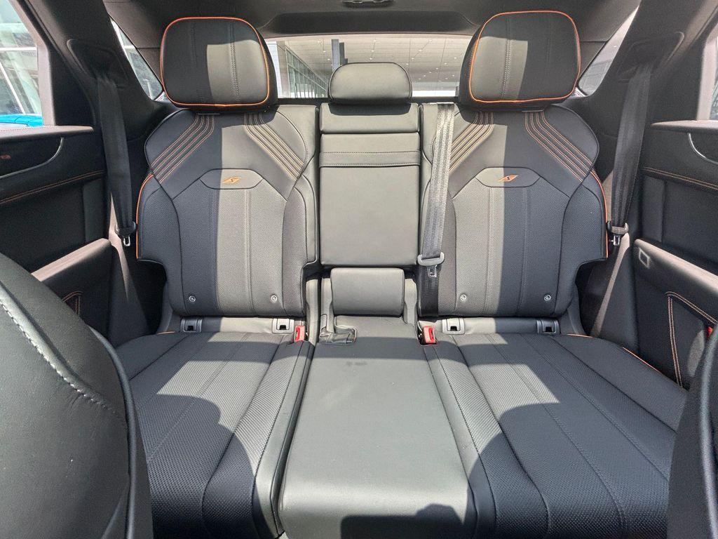 new 2025 Bentley Bentayga car, priced at $295,140