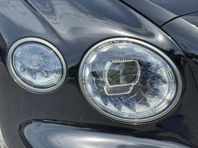 new 2025 Bentley Flying Spur car, priced at $332,605