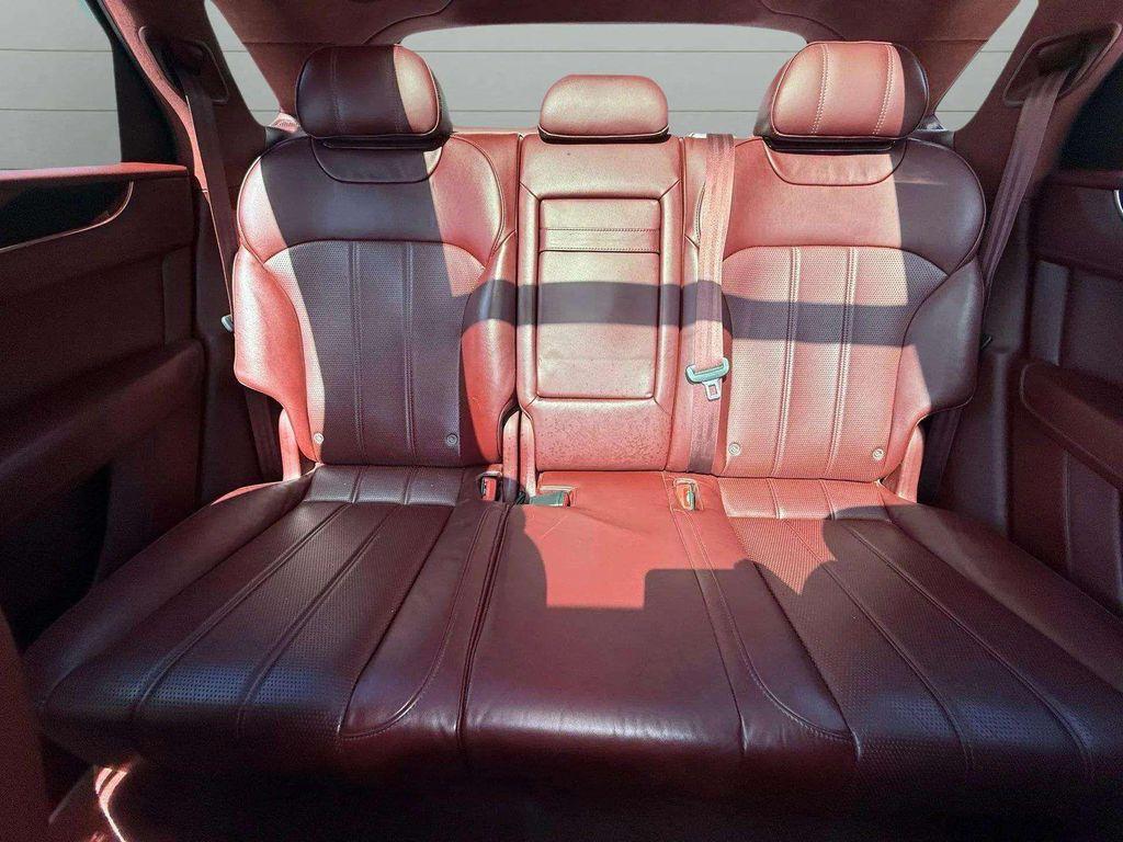 used 2019 Bentley Bentayga car, priced at $72,000
