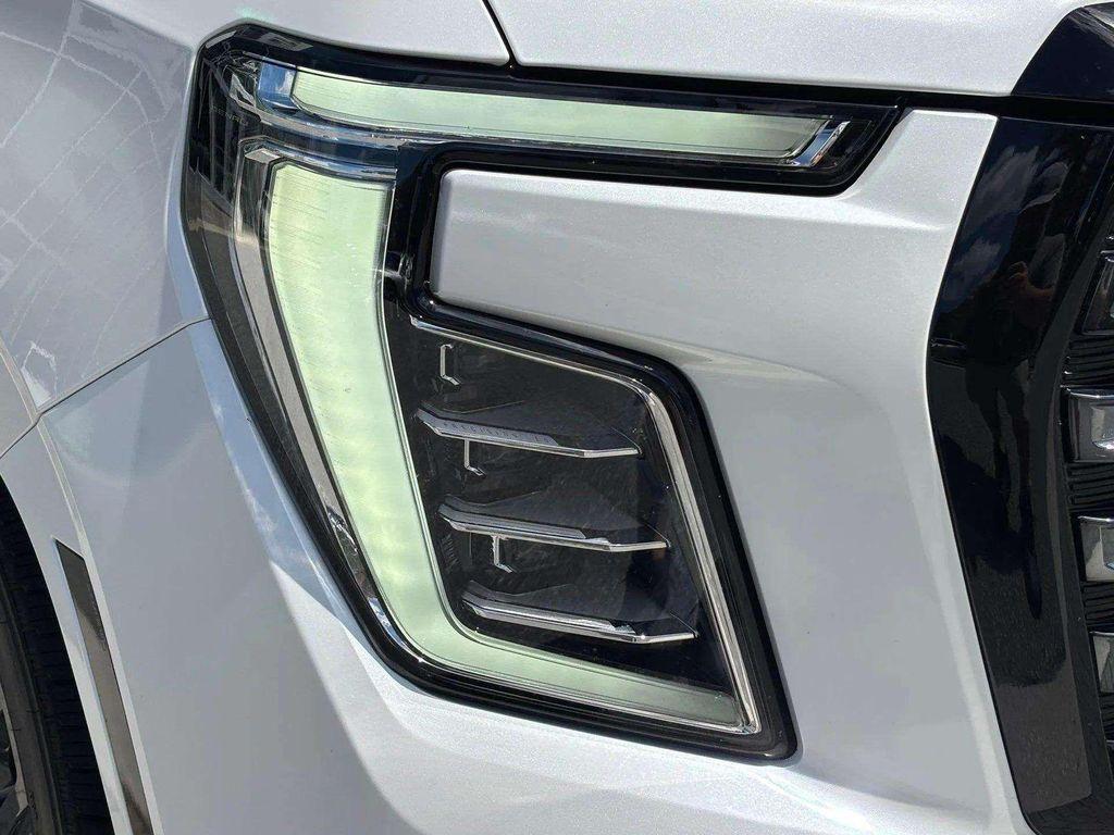 used 2025 GMC Yukon car, priced at $110,000