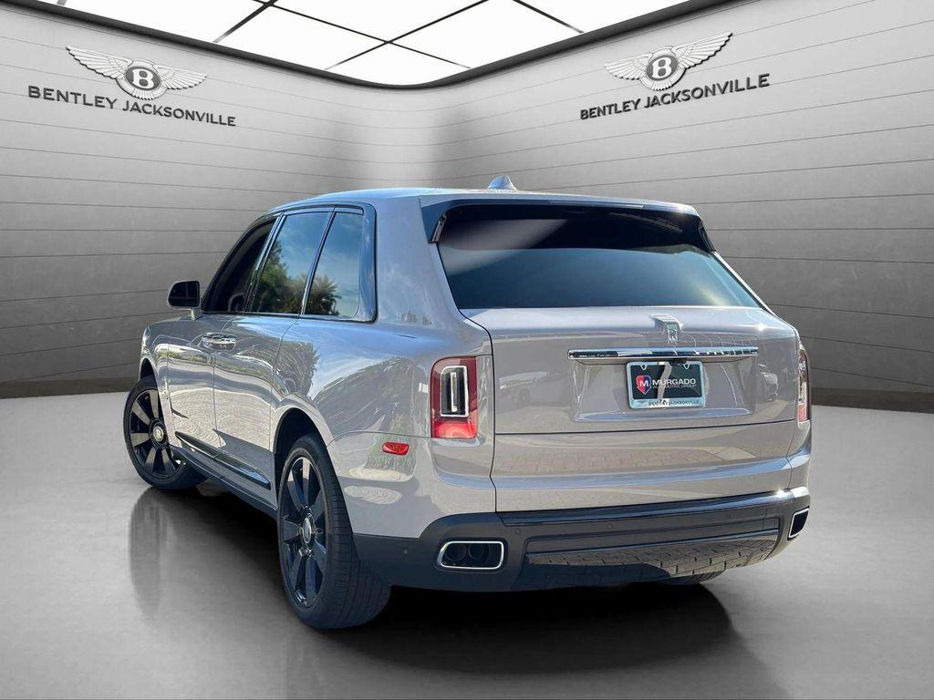 used 2022 Rolls-Royce Cullinan car, priced at $289,000