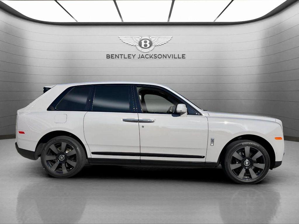 used 2022 Rolls-Royce Cullinan car, priced at $289,000
