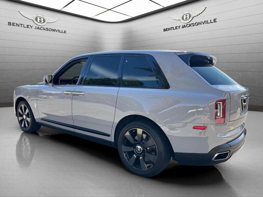 used 2022 Rolls-Royce Cullinan car, priced at $289,000