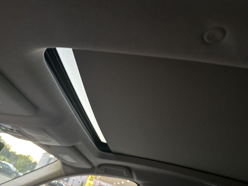 used 2024 Acura MDX car, priced at $40,500