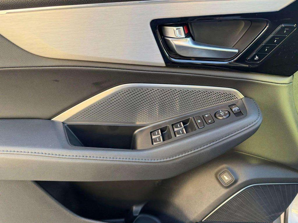 used 2024 Acura MDX car, priced at $37,990