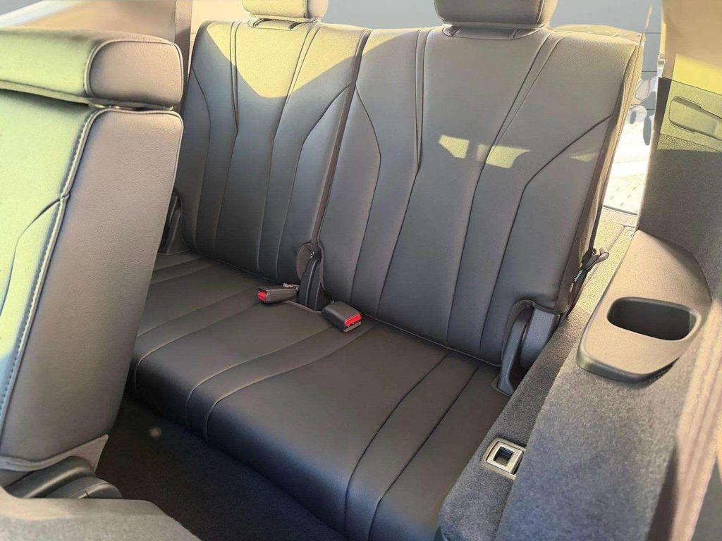 used 2024 Acura MDX car, priced at $37,990