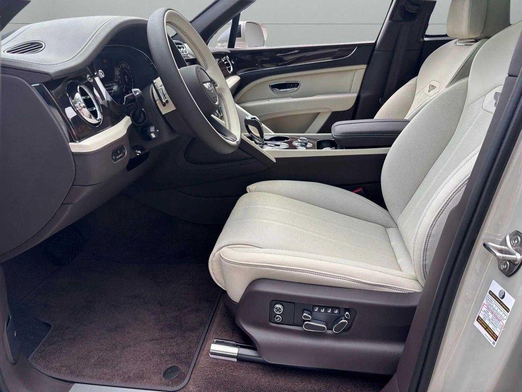 new 2025 Bentley Bentayga car, priced at $271,095