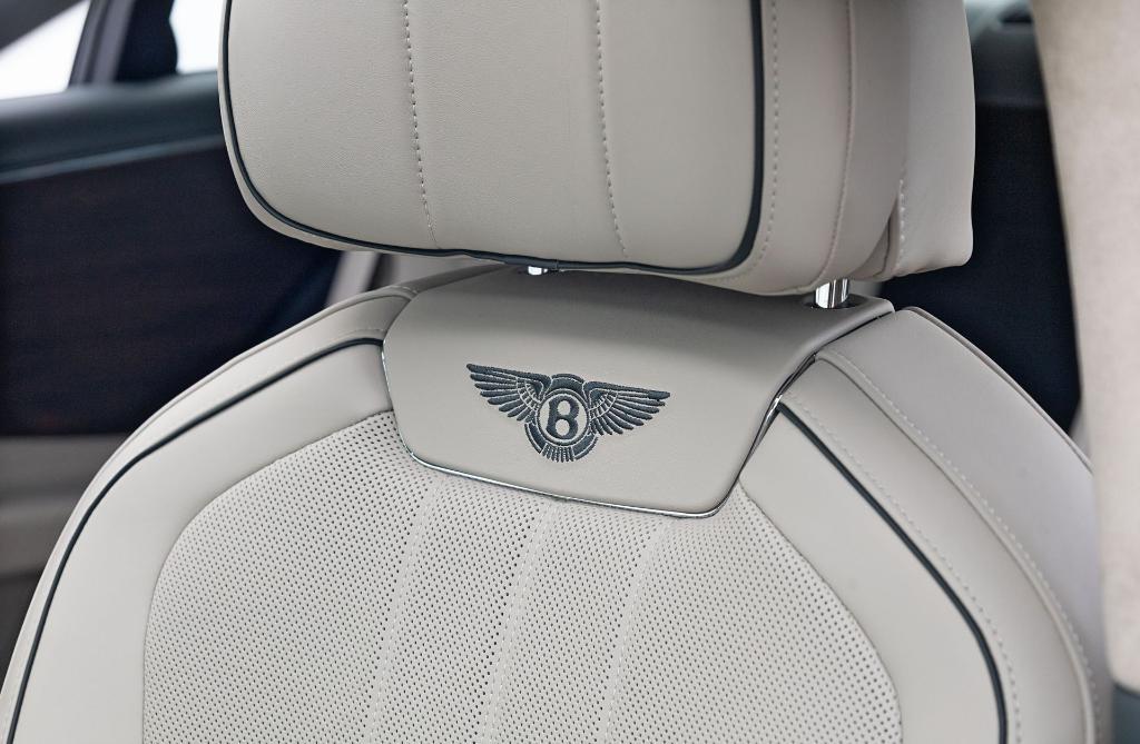 used 2022 Bentley Flying Spur Hybrid car, priced at $193,000