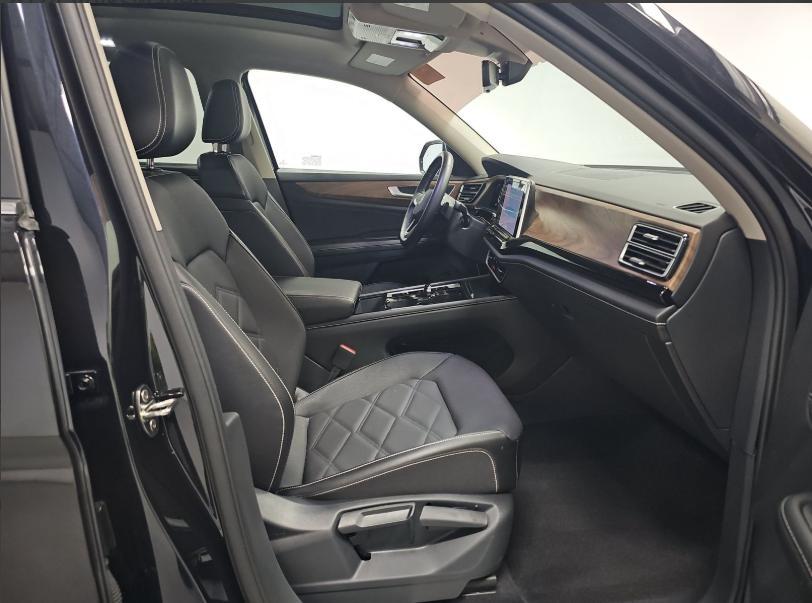 used 2024 Volkswagen Atlas car, priced at $32,990