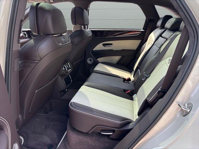 new 2025 Bentley Bentayga car, priced at $262,165