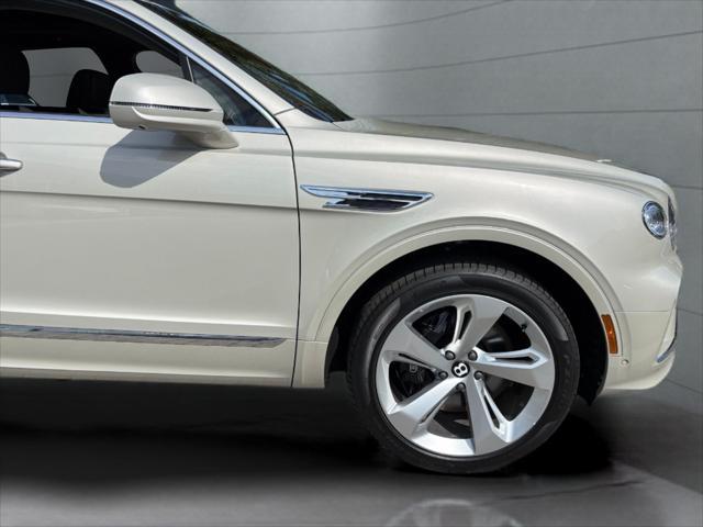 new 2025 Bentley Bentayga car, priced at $262,165