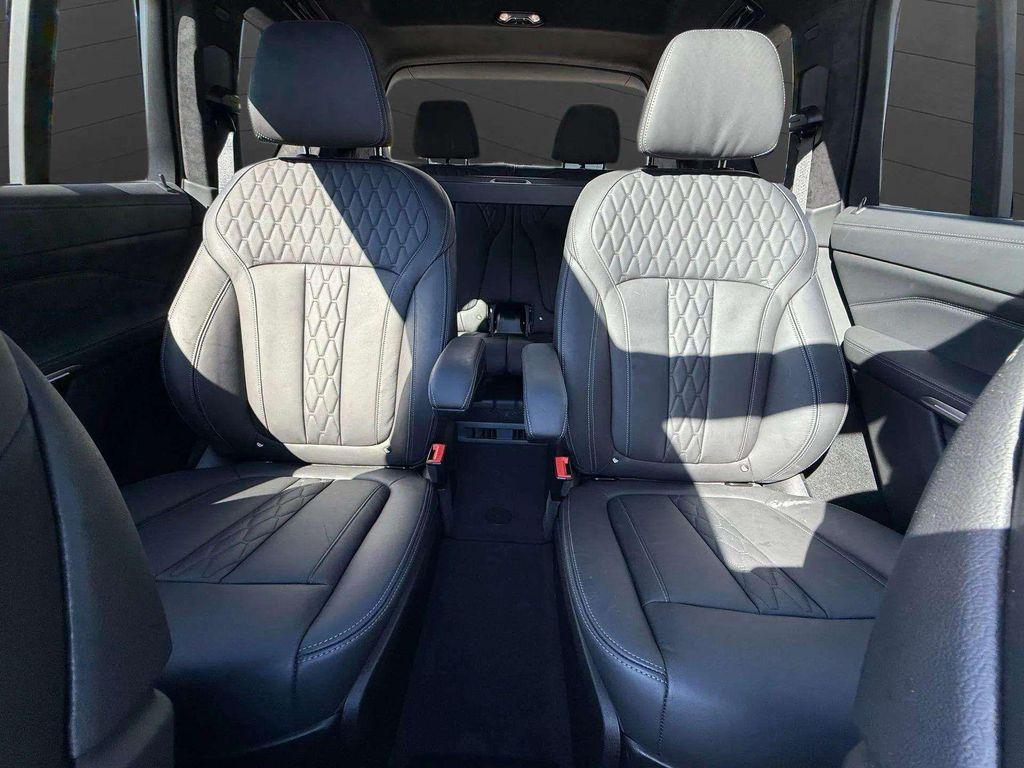 used 2022 BMW X7 car, priced at $63,900