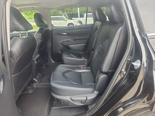 used 2024 Toyota Highlander car, priced at $43,720