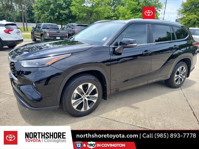 used 2023 Toyota Highlander car, priced at $40,930